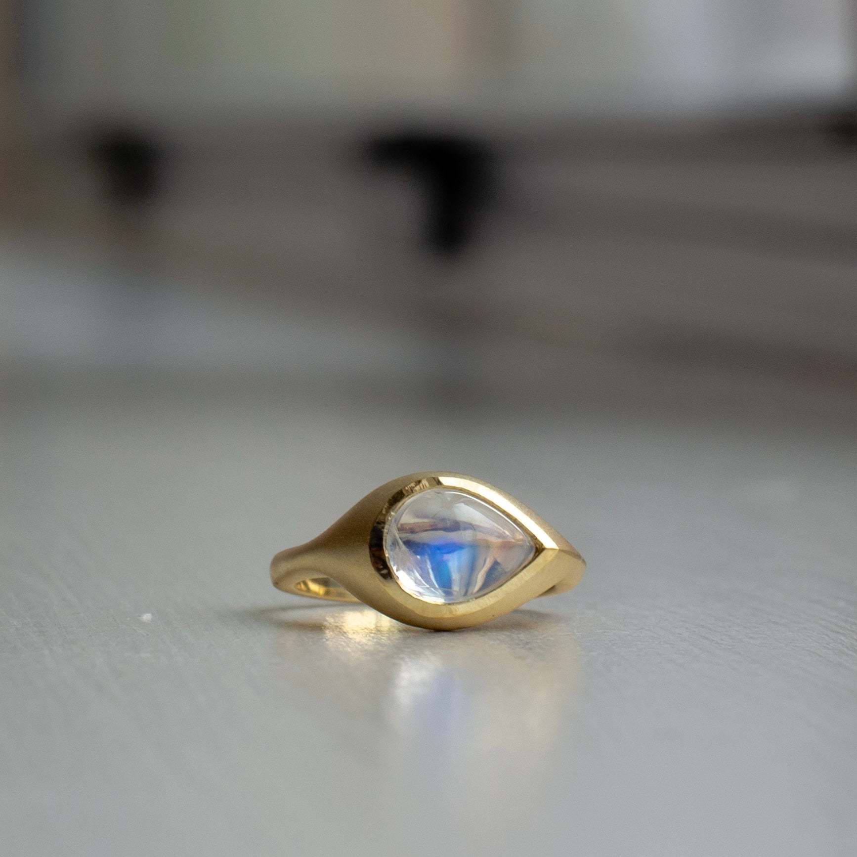 18k Grand Signet Moonstone Ring